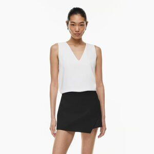Aritzia Sleeveless V-neck Blouse